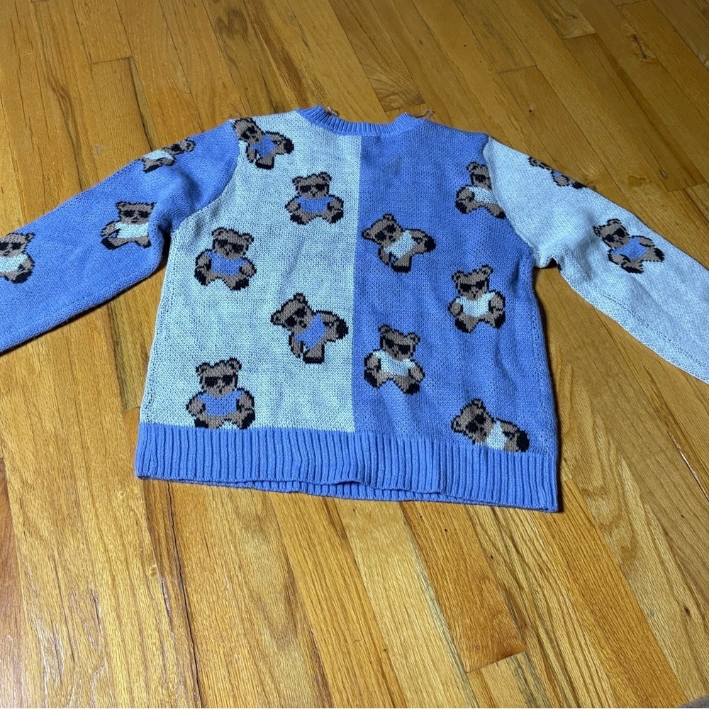 Purple and Gray Sweater with Bear Pattern - Picture 6 of 6